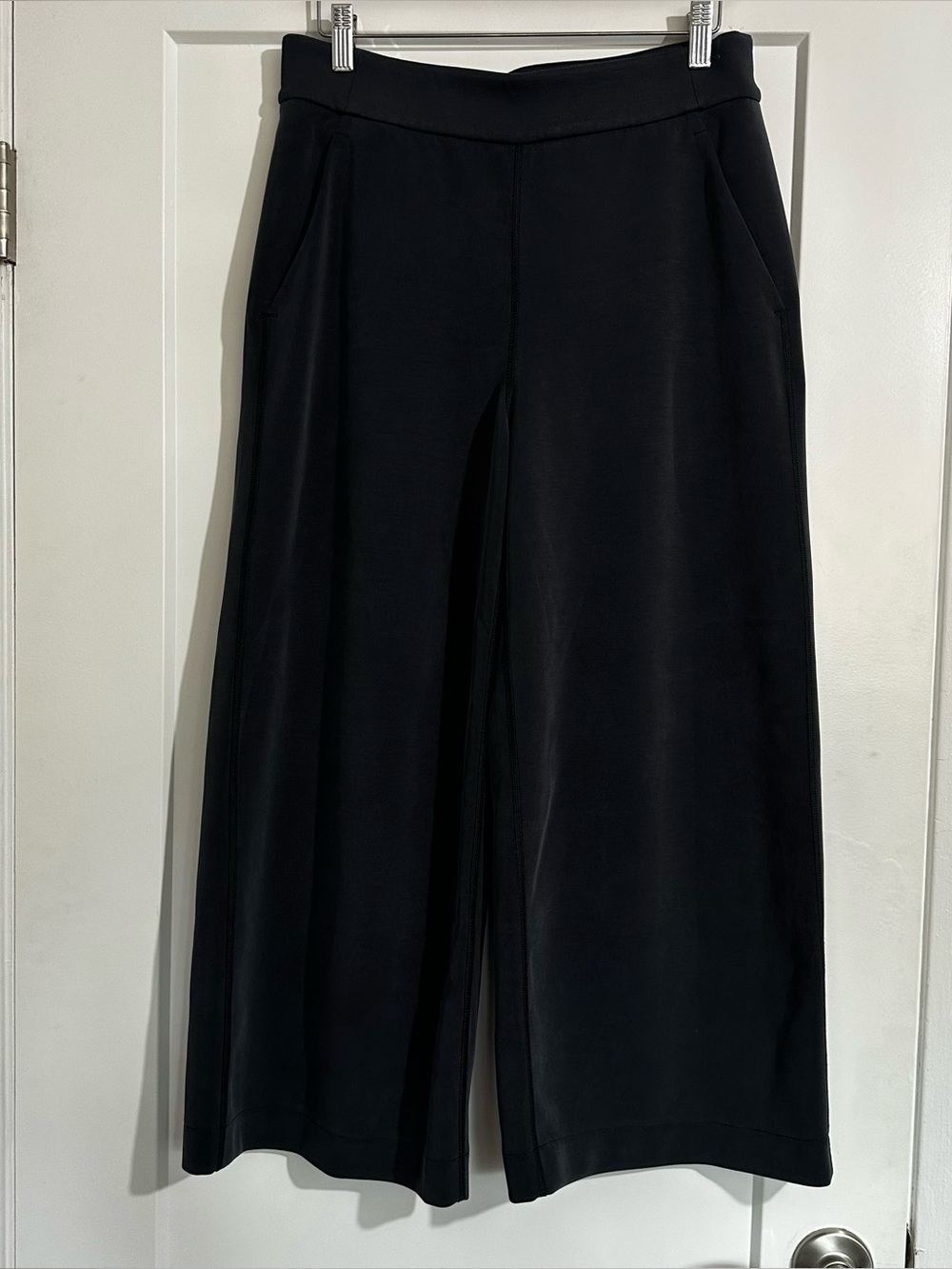 Lululemon Softstreme High-Rise Wide-Leg Cropped Pant